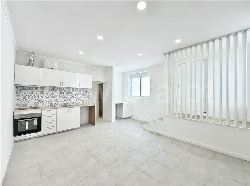 Apartamento T2 / Barreiro, Alto do Seixalinho / Escavadeira
