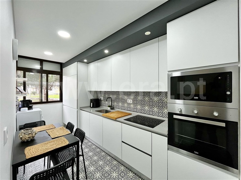 Apartamento T2 / Barreiro, Alto do Seixalinho / Escavadeira
