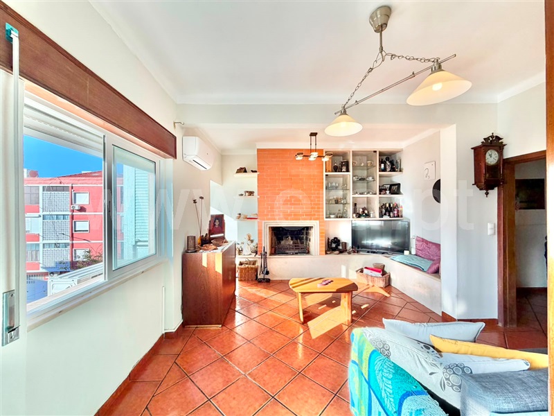 Apartamento T2 / Barreiro, Alto do Seixalinho / Pacheco Nobre