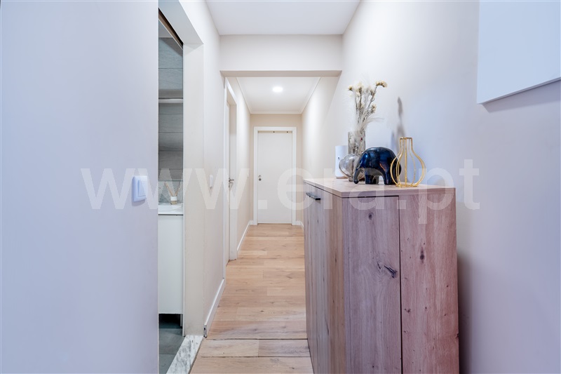 Apartamento T2, Santo António da Charneca, Barreiro (Foto 11 de 16)