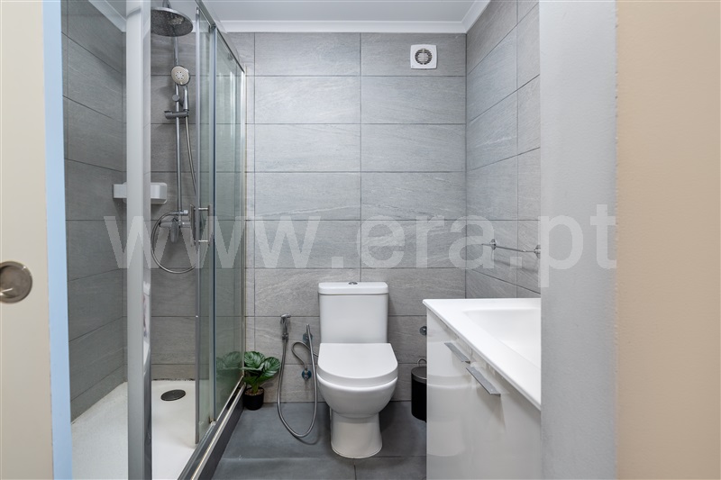 Apartamento T2, Santo António da Charneca, Barreiro (Foto 13 de 16)