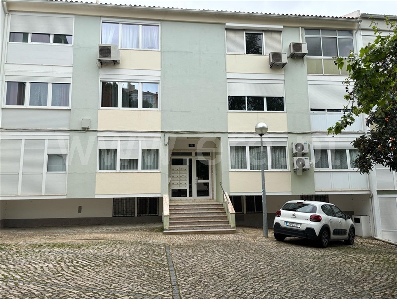 Apartamento T2 / Cascais, Carcavelos e Parede