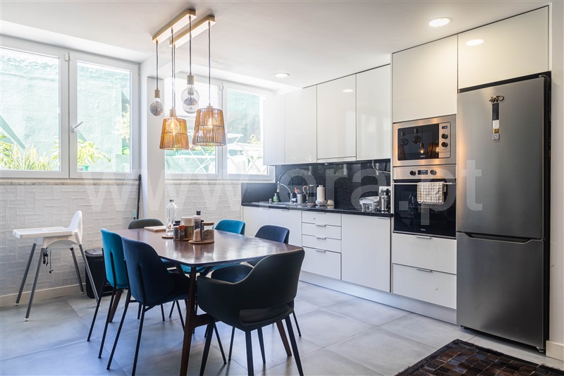 Apartamento T2 / Cascais, Carcavelos e Parede