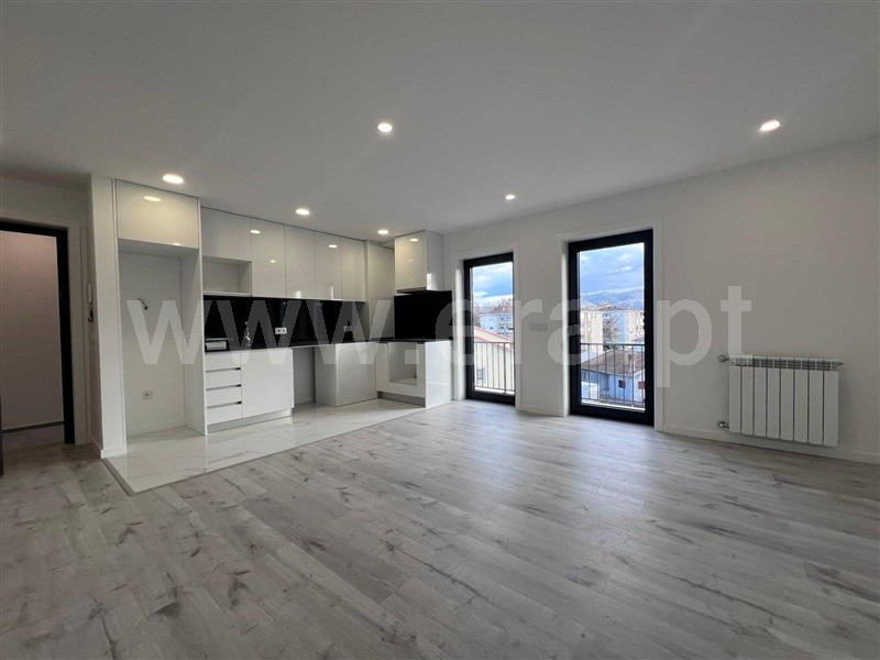 Apartamento T2 / Chaves, Santa Maria Maior