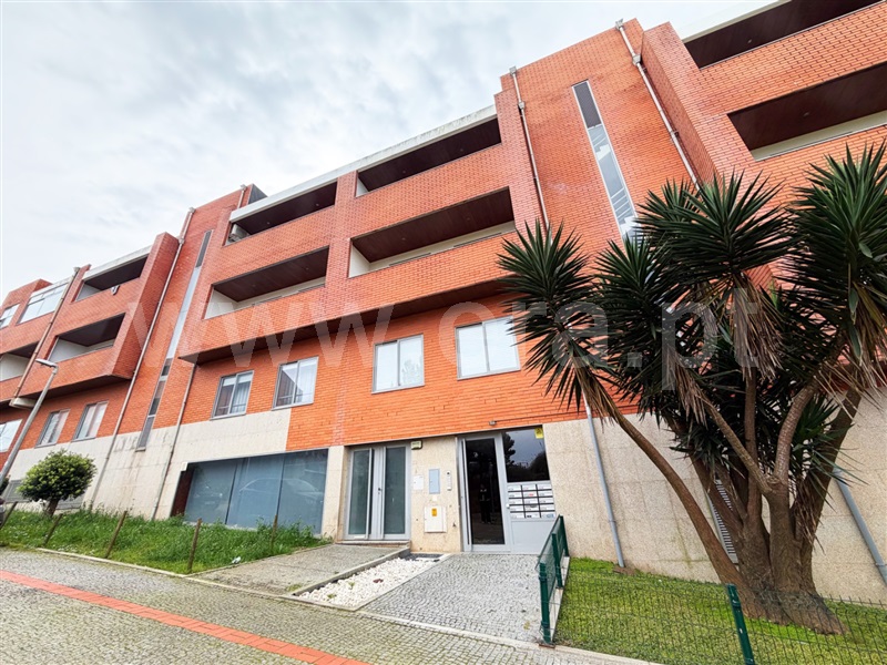 Apartamento T2 / Espinho, Anta e Guetim