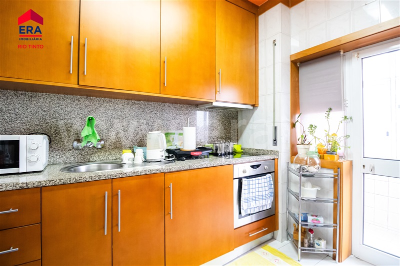Apartamento T2 / Gondomar, Rio Tinto - Campainha