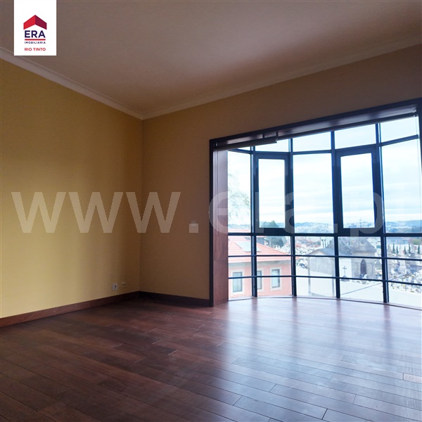 Apartamento T2 à venda em Rio Tinto - Estação, Gondomar — foto 9
