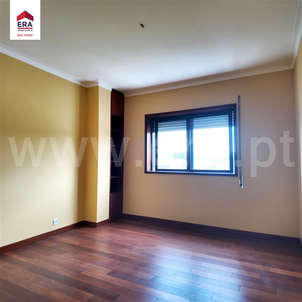 Apartamento T2 à venda em Rio Tinto - Estação, Gondomar — foto 10