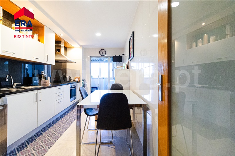 Apartamento T2 / Gondomar, Rio Tinto - Medancelhe