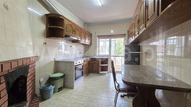 Apartamento T2 à venda em Centro, Guarda — foto 3