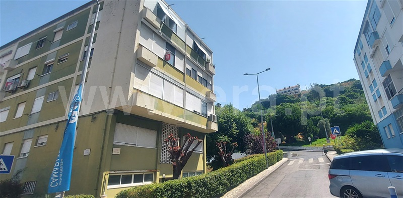 Apartamento T2 / Loures, Camarate, Unhos e Apelação