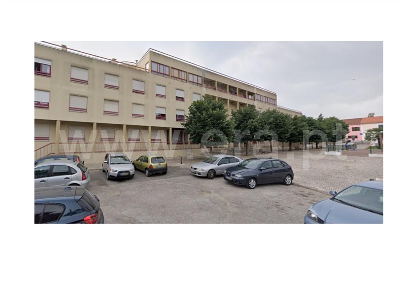 Apartamento T2 / Loures, Camarate, Unhos e Apelação