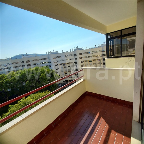 Apartamento T2 / Loures, Infantado