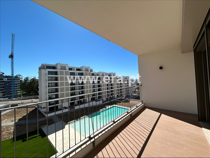 Apartamento T2 / Loures, Santo António dos Cavaleiros e Frielas