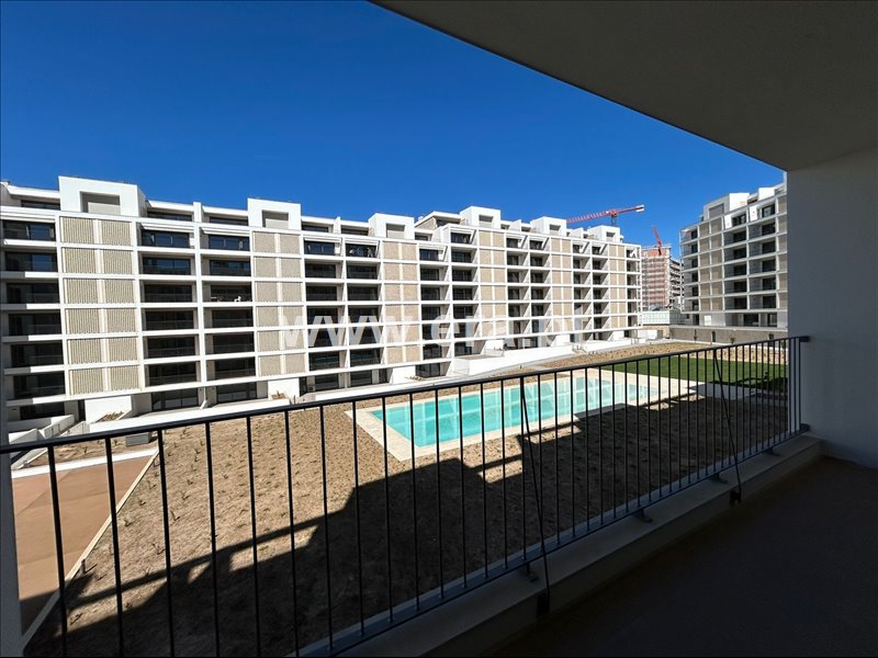 Apartamento T2 / Loures, Santo António dos Cavaleiros e Frielas