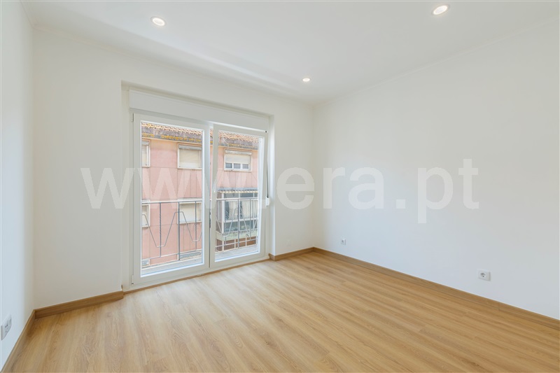Apartamento T2 / Loures, Moscavide