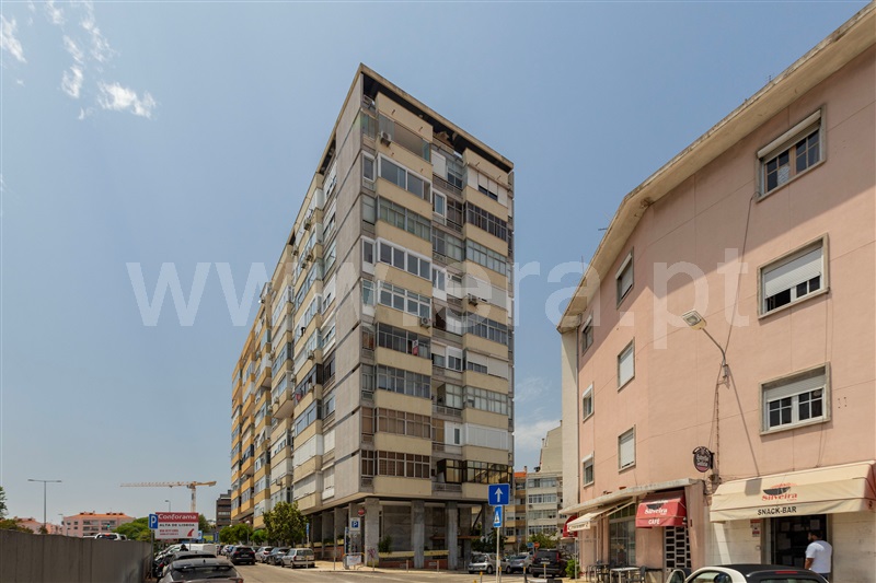 Apartamento T2 / Loures, Moscavide