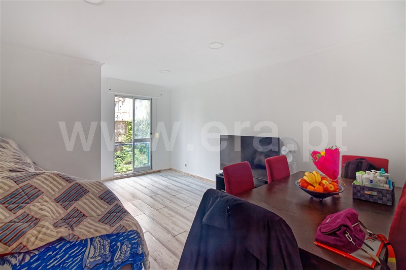 Apartamento T2 / Loures, Santo António Cavaleiros