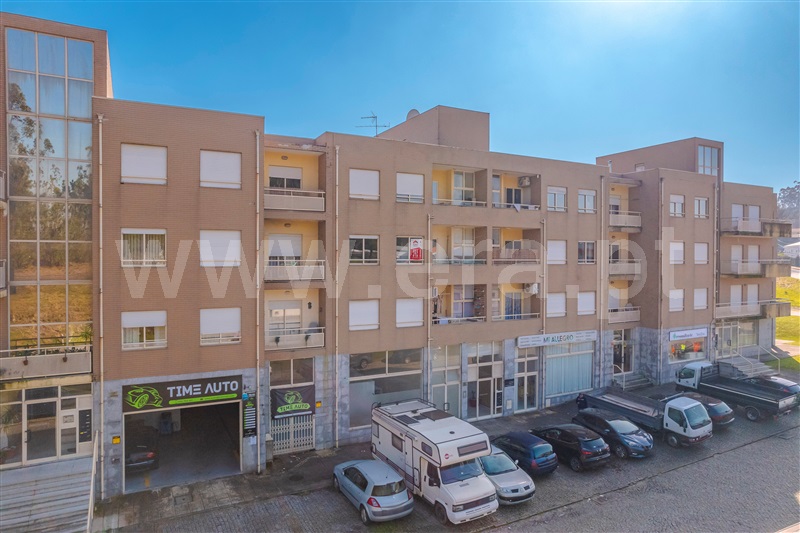 Apartamento T2 / Lousada, Lustosa e Barrosas (Santo Estêvão)