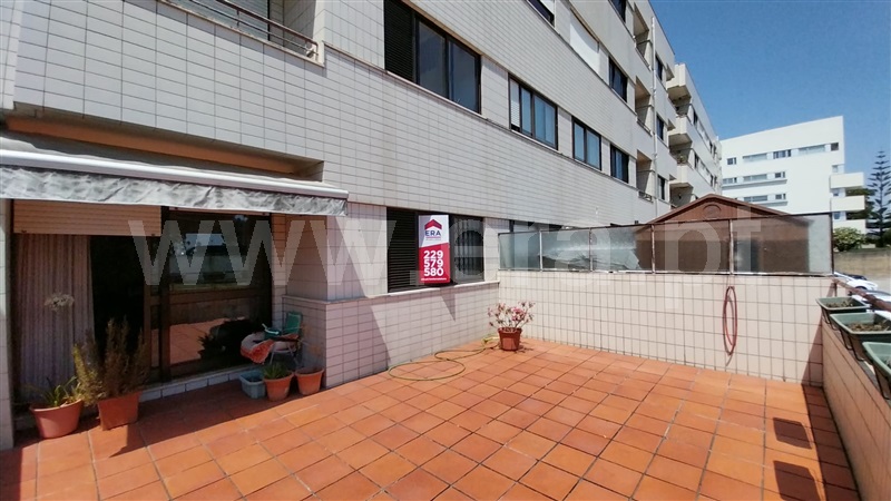 Apartamento T2 / Maia, Moreira