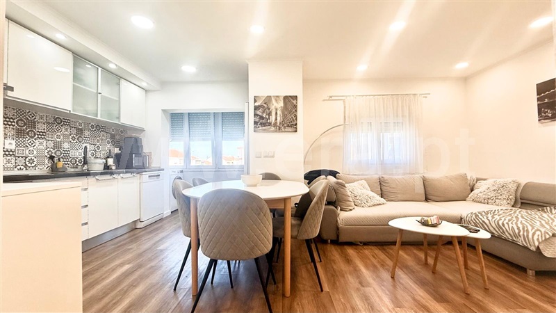 Apartamento T2 / Moita, Baixa da Banheira e Vale da Amoreira