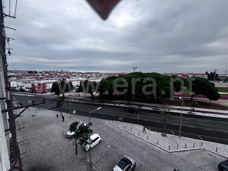 Apartamento T2 em Vale de Amoreira, €221.400