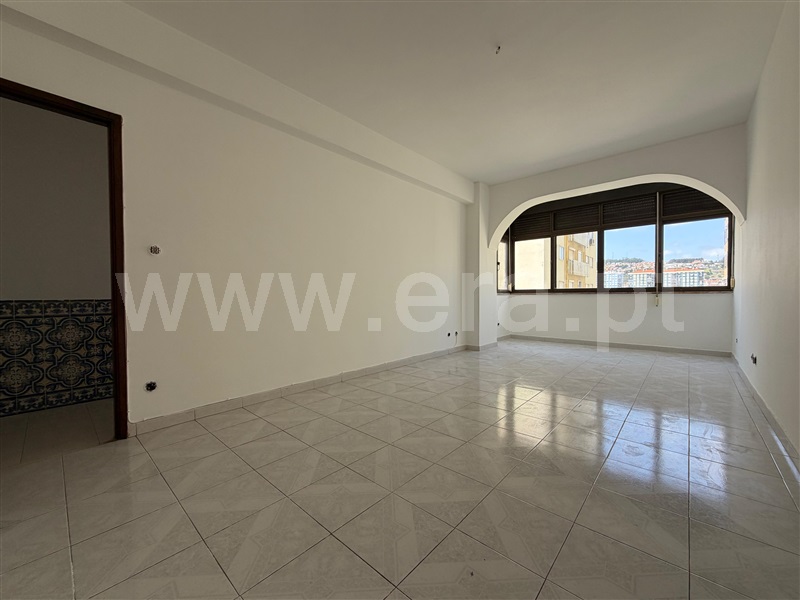 Apartamento T2 / Odivelas, Arroja