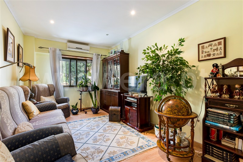 Apartamento T2 / Odivelas, Ramada e Caneças