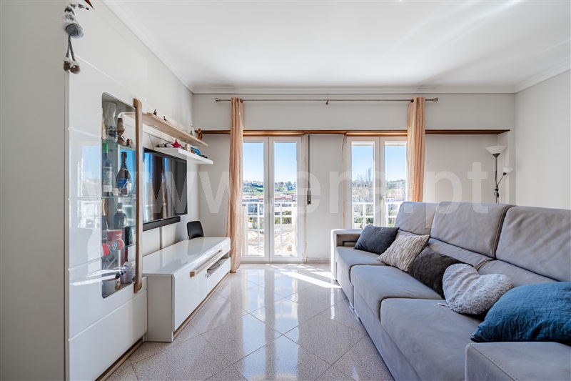 Apartamento T2 à venda em Ramada e Caneças, Odivelas — foto 2