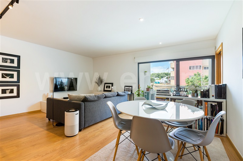 Apartamento T2 / Odivelas, Ramada e Caneças