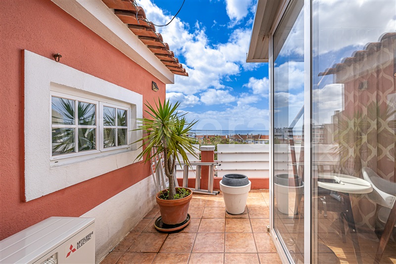 Apartamento T2 / Oeiras, Algés, Linda-a-Velha e Cruz Quebrada-Dafundo