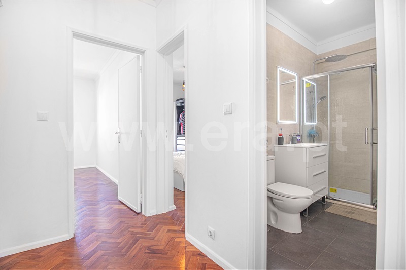 Apartamento T2 / Oeiras, Algés, Linda-a-Velha e Cruz Quebrada-Dafundo