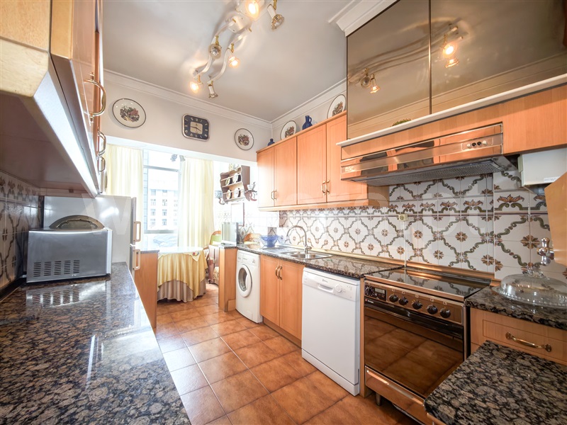Apartamento T2 / Oeiras, Algés, Linda-a-Velha e Cruz Quebrada-Dafundo