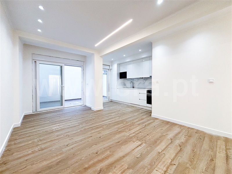 Apartamento T2 / Oeiras, Algés, Linda-a-Velha e Cruz Quebrada-Dafundo