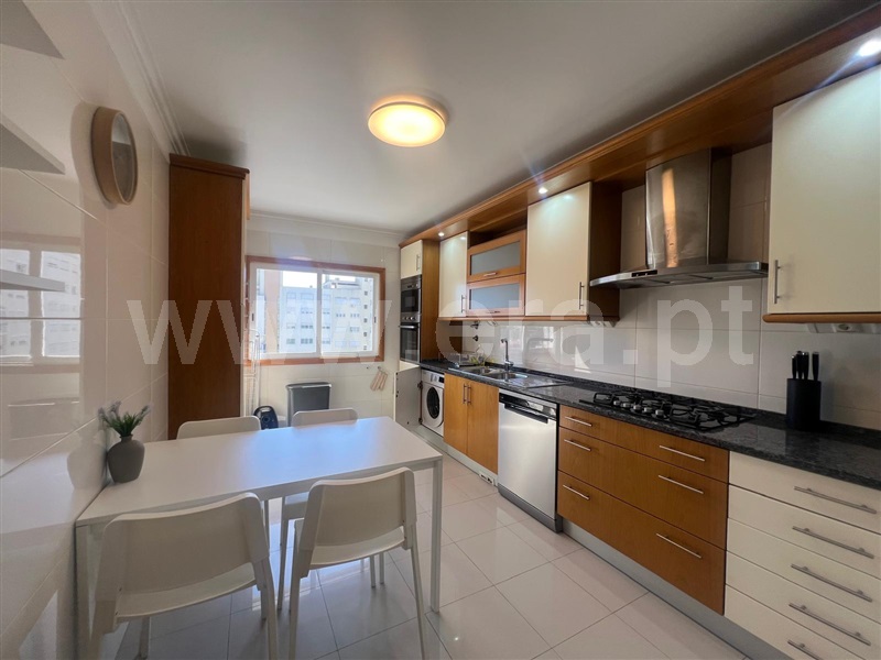 Apartamento T2 à venda em Carnaxide e Queijas, Oeiras — foto 3