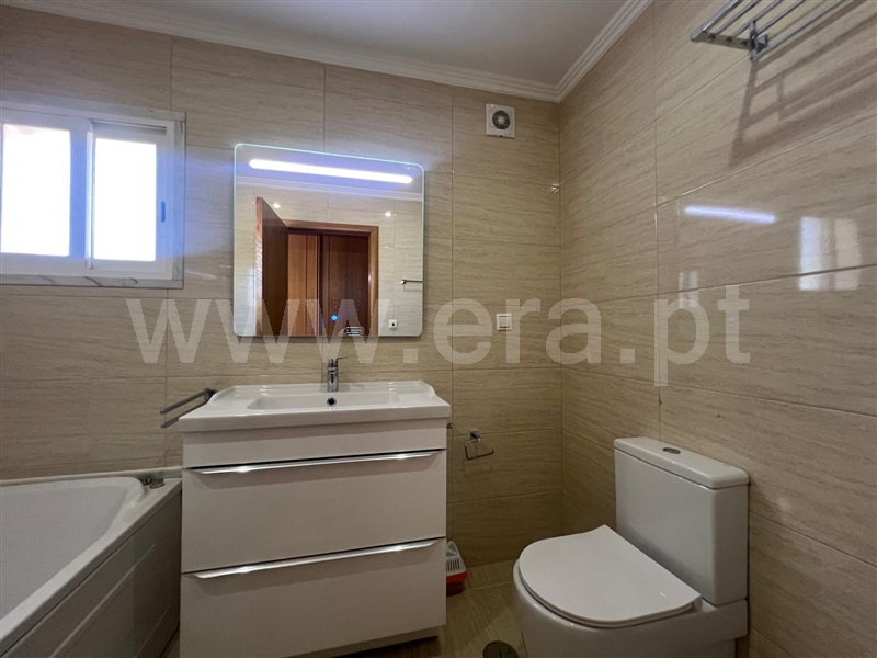 Apartamento T2 à venda em Carnaxide e Queijas, Oeiras — foto 14