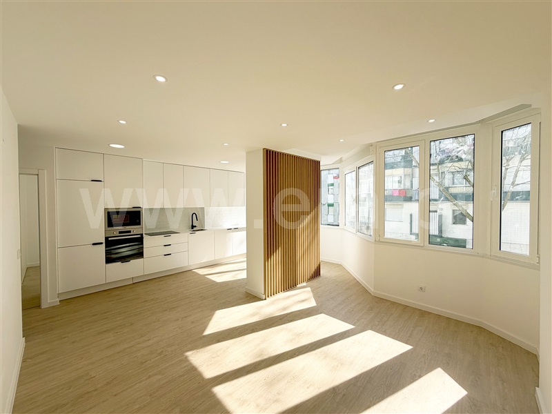 Apartamento T2 / Oeiras, Linda-a-Velha