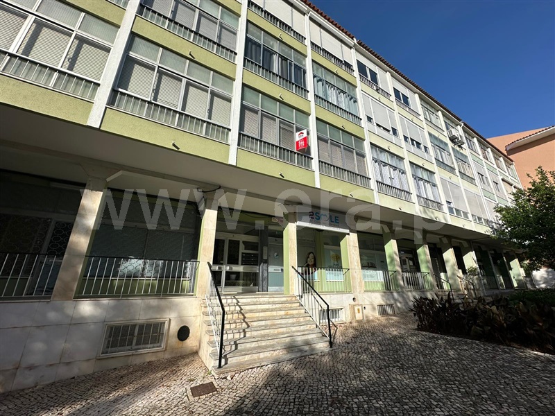 Apartamento T2 / Oeiras, Massamá / Barcarena