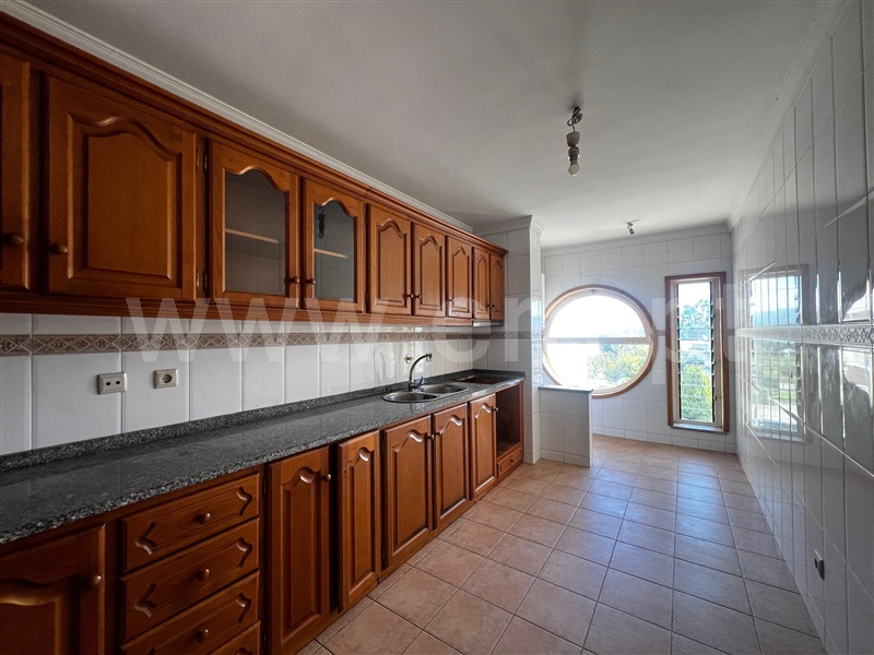 Apartamento T2 / Paredes, Parada de Todeia