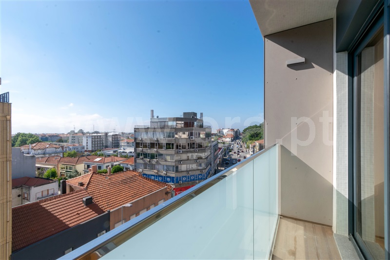 Apartamento T2 / Porto, Faria Guimarães - View 4