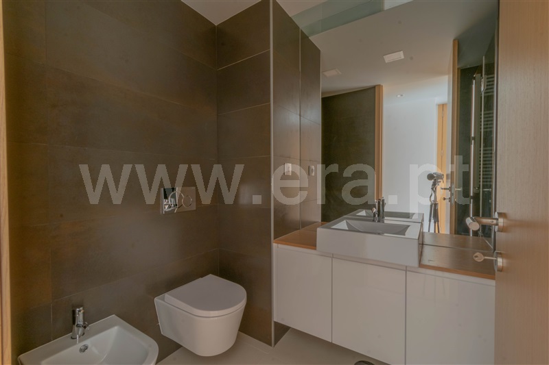 Apartamento T2 / Porto, Faria Guimarães - More