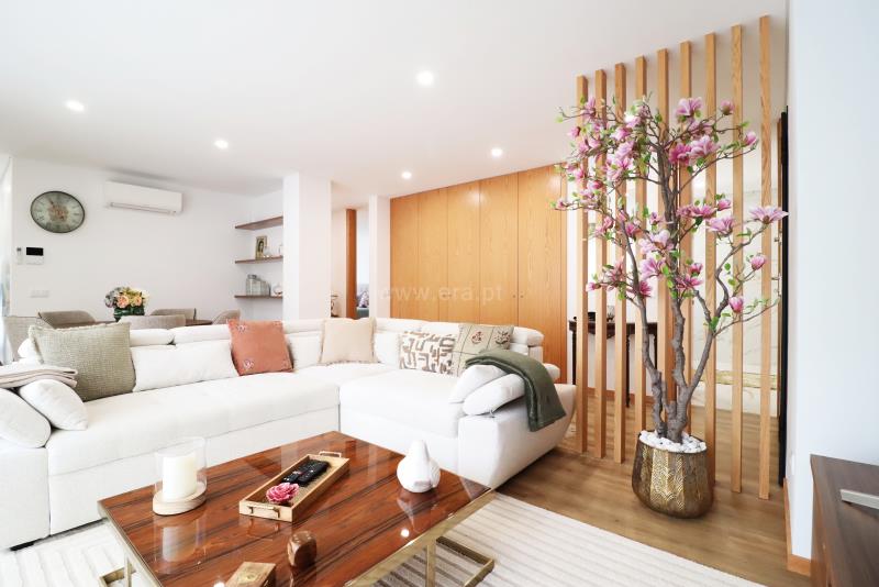 Apartamento T2 / Santa Maria da Feira, Lobão, Gião, Louredo e Guisande