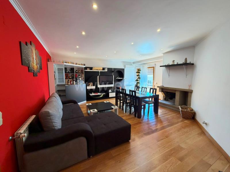 Apartamento T2 / Santa Maria da Feira, Paços de Brandão