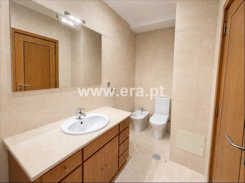 Apartamento T2 à venda em Paços de Brandão, Santa Maria da Feira — foto 2