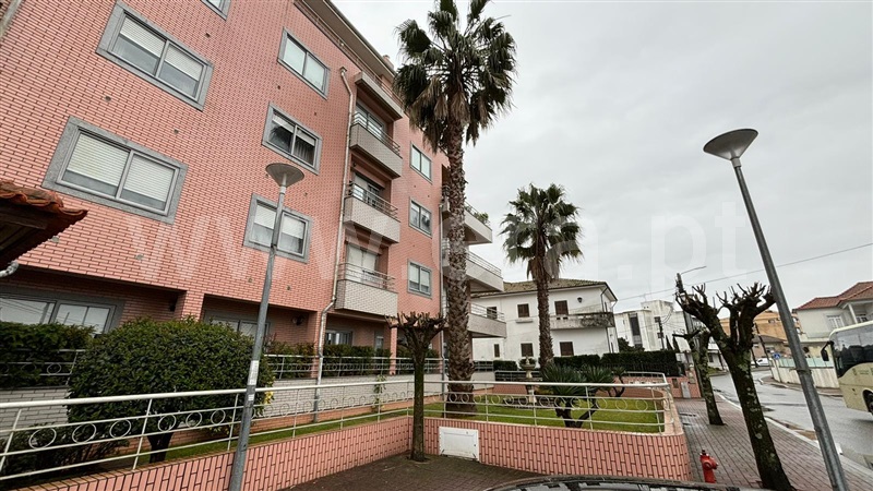 Apartamento T2 / Santa Maria da Feira, Santa Maria de Lamas