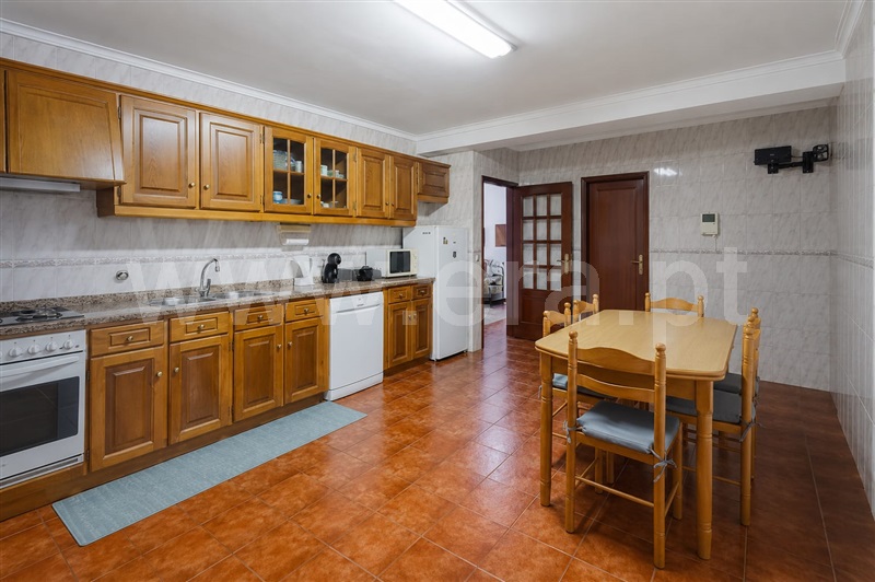 Apartamento T2 / Santa Maria da Feira, São Paio de Oleiros