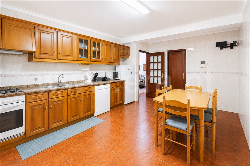 Apartamento T2 / Santa Maria da Feira, São Paio de Oleiros