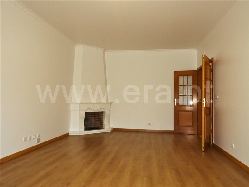 Apartamento T2 / Santarém, Santarém (Marvila), Santa Iria da Ribeira de Santarém, Santarém (São Salvador) e Santarém (São Nicolau)