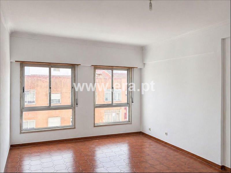 Apartamento T2 à venda em Agualva e Mira-Sintra, Sintra — foto 4
