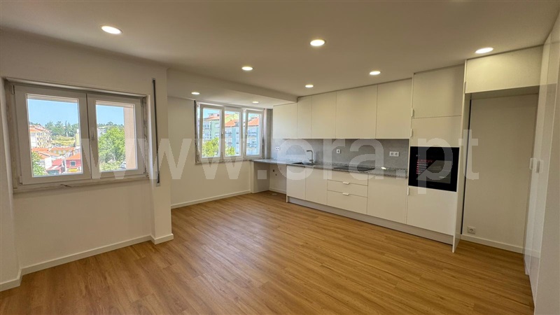 Apartamento T2 / Sintra, Agualva e Mira-Sintra